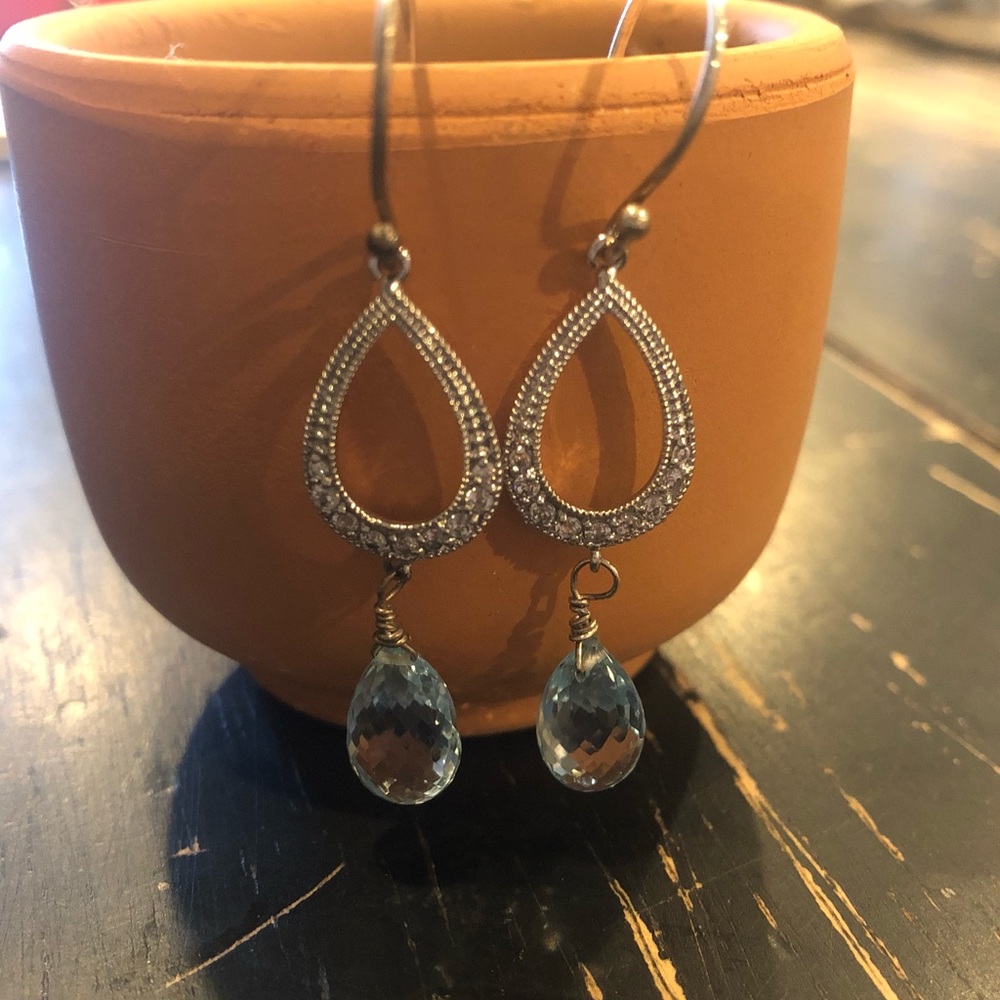 Teardrop earrings